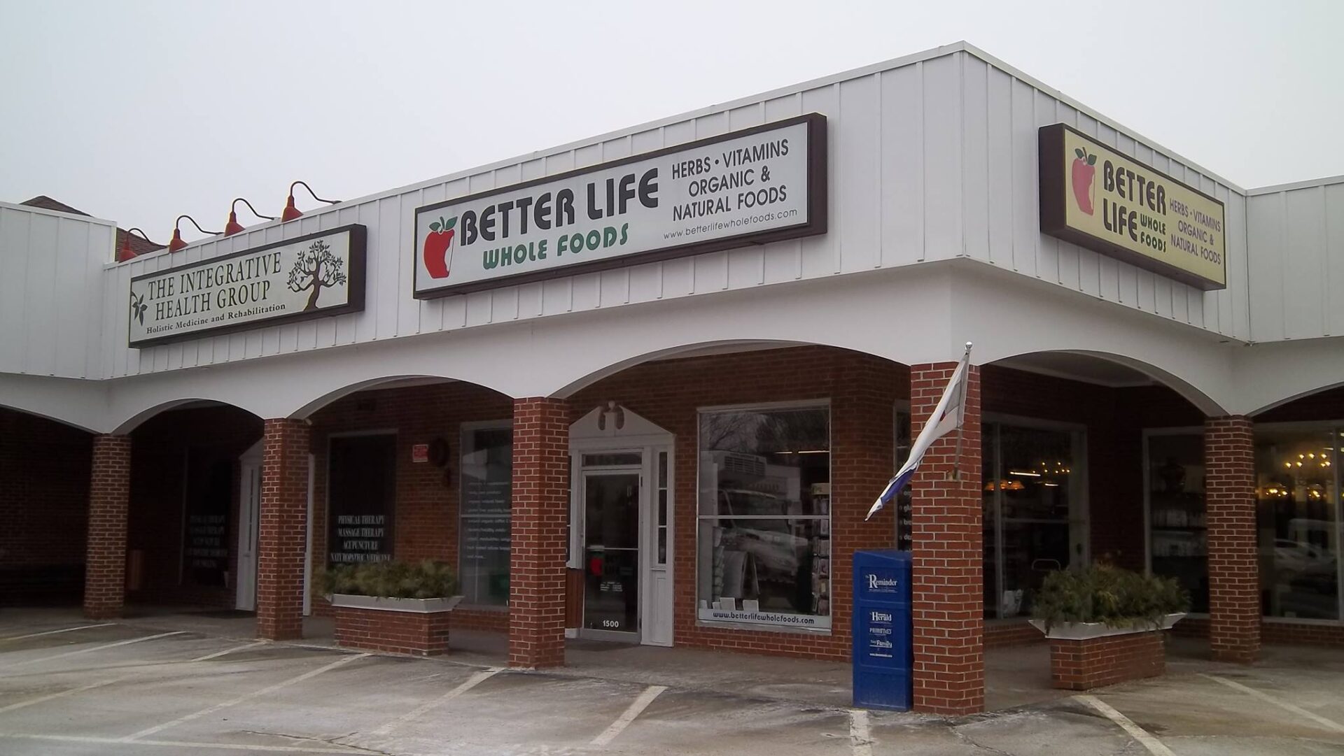 outdoor-store-corner